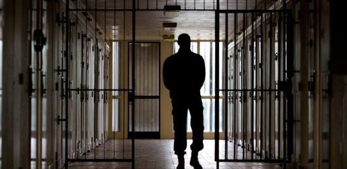 У яких випадках засуджені не можуть бути мобілізовані та виключаються із військового обліку