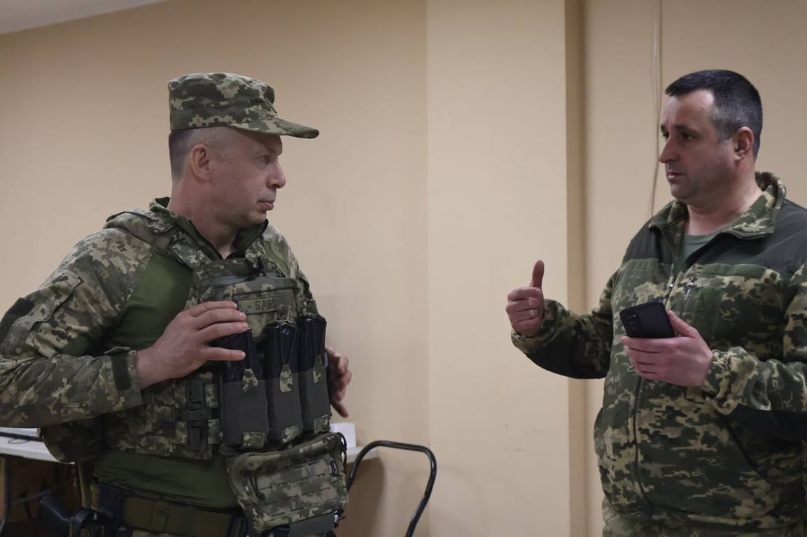 Сырский и военные