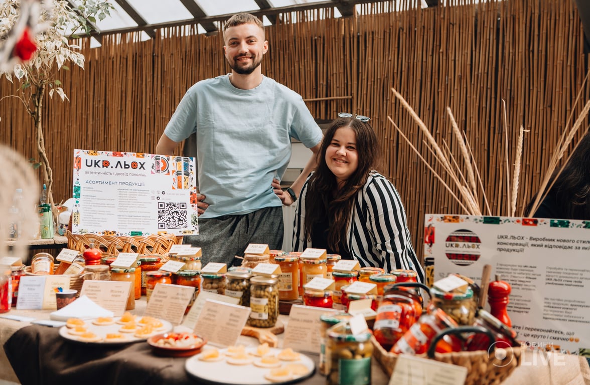 Весенний вернисаж в ботаническом саду Киева