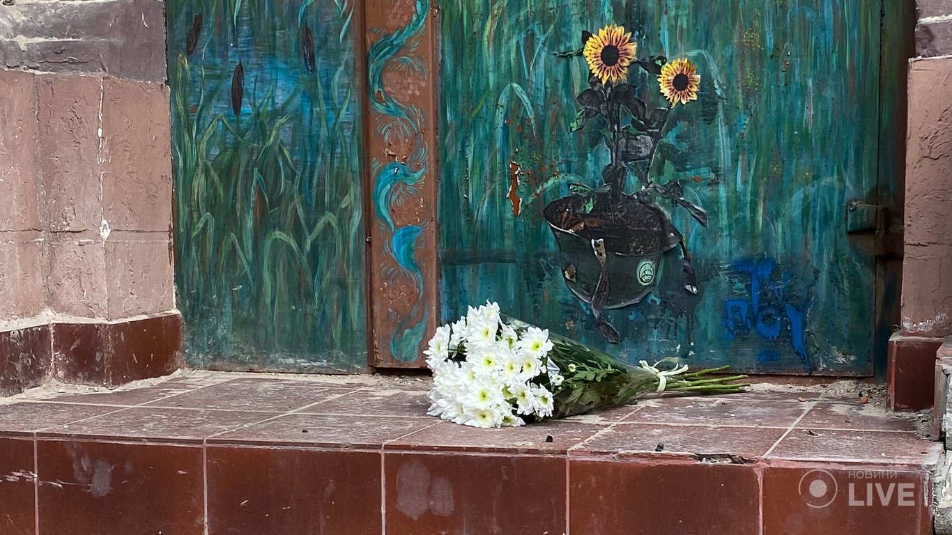 Разрушенный дом на Жилянской