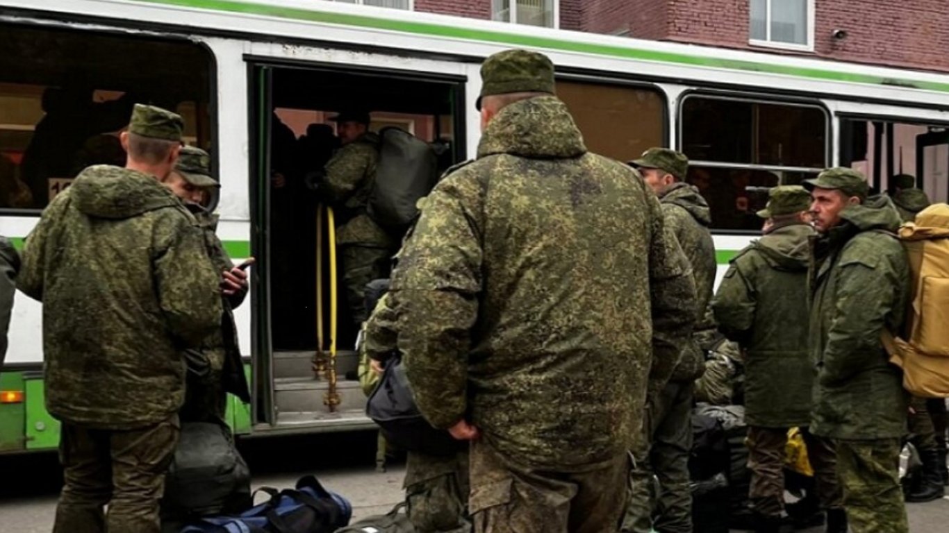 Мобілізація в рф: відтепер росіяни не зможуть видалятися з  "Держпослуг" - 290x166