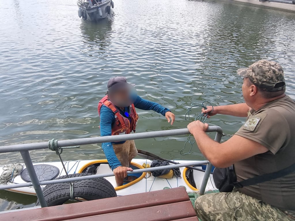 Прикордонники виявили іноземця. Фото: Ізмаїльський прикордонний загін