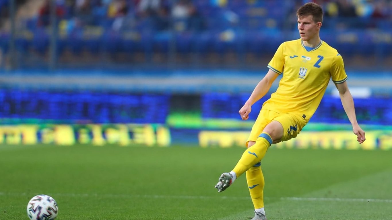 Футболист сборной Украины получил двойной перелом носа во Франции