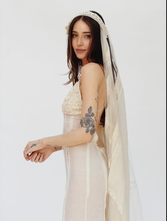 Екологічна сукня "бохо" та лише близькі люди: яким було весілля Дорофєєвої та Кацуріна - фото 2