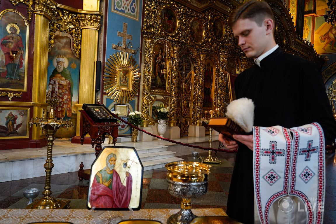 освячення ікон на бронеплитах