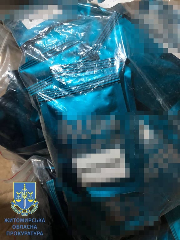 Підпільний цех з виробництва електронних цигарок