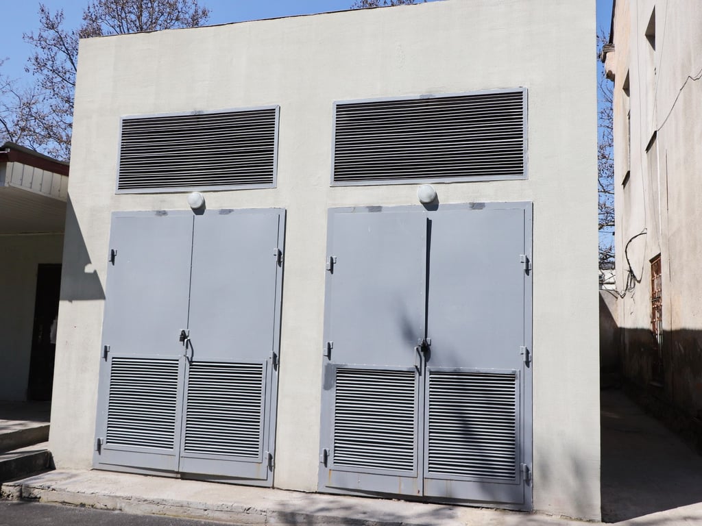 Система електропостачання в одеській лікарні. Фото: Одеська міська рада