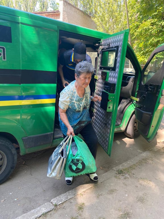 Эвакуация людей из Херсонской области