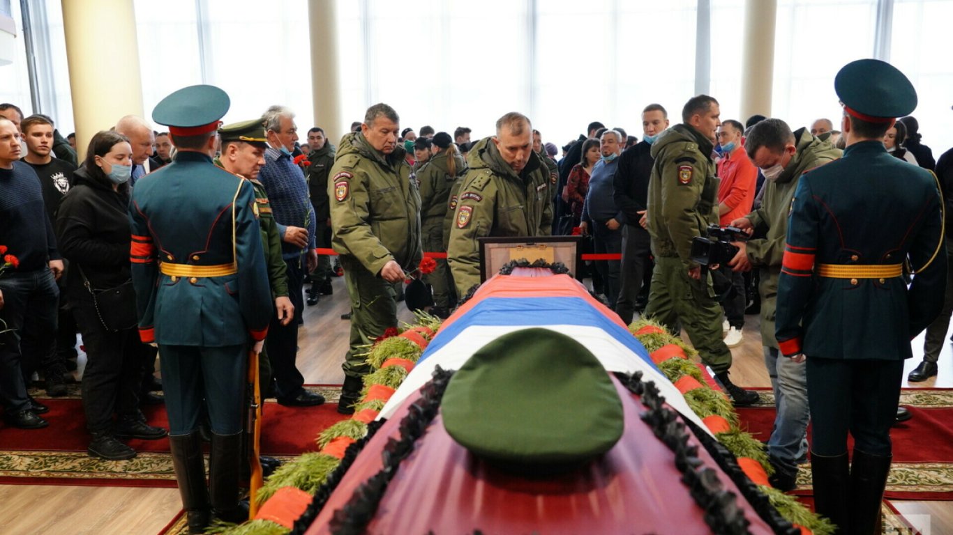 На війні в Україні загинуло понад 2000 російських офіцерів
