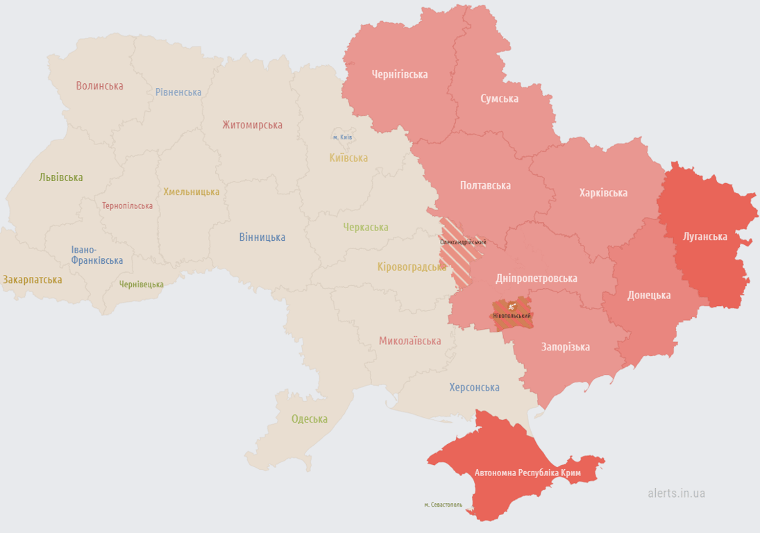 Карта повітряних тривог увечері 8 травня. Фото: alerts.in.ua