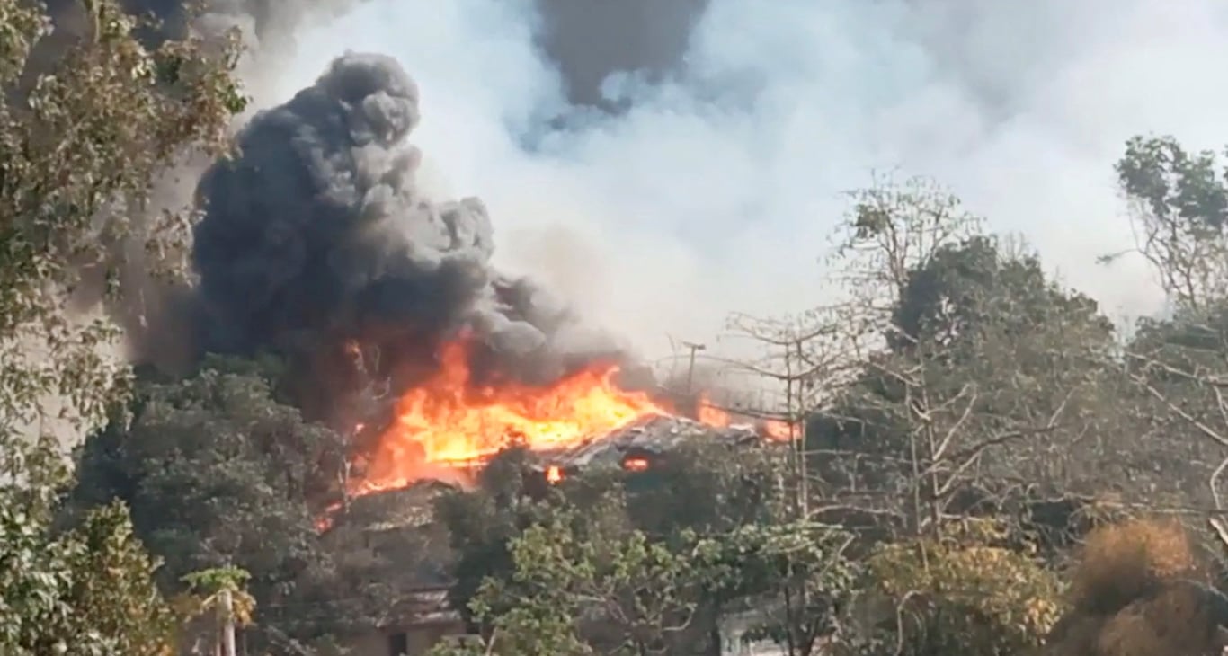 Бангладеш пожежа у таборі біженців