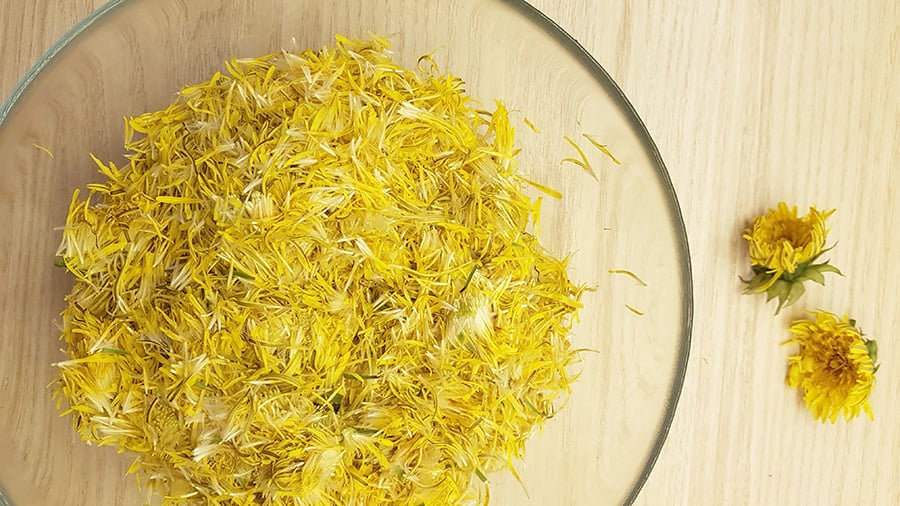 Як правильно готувати вино з кульбаб