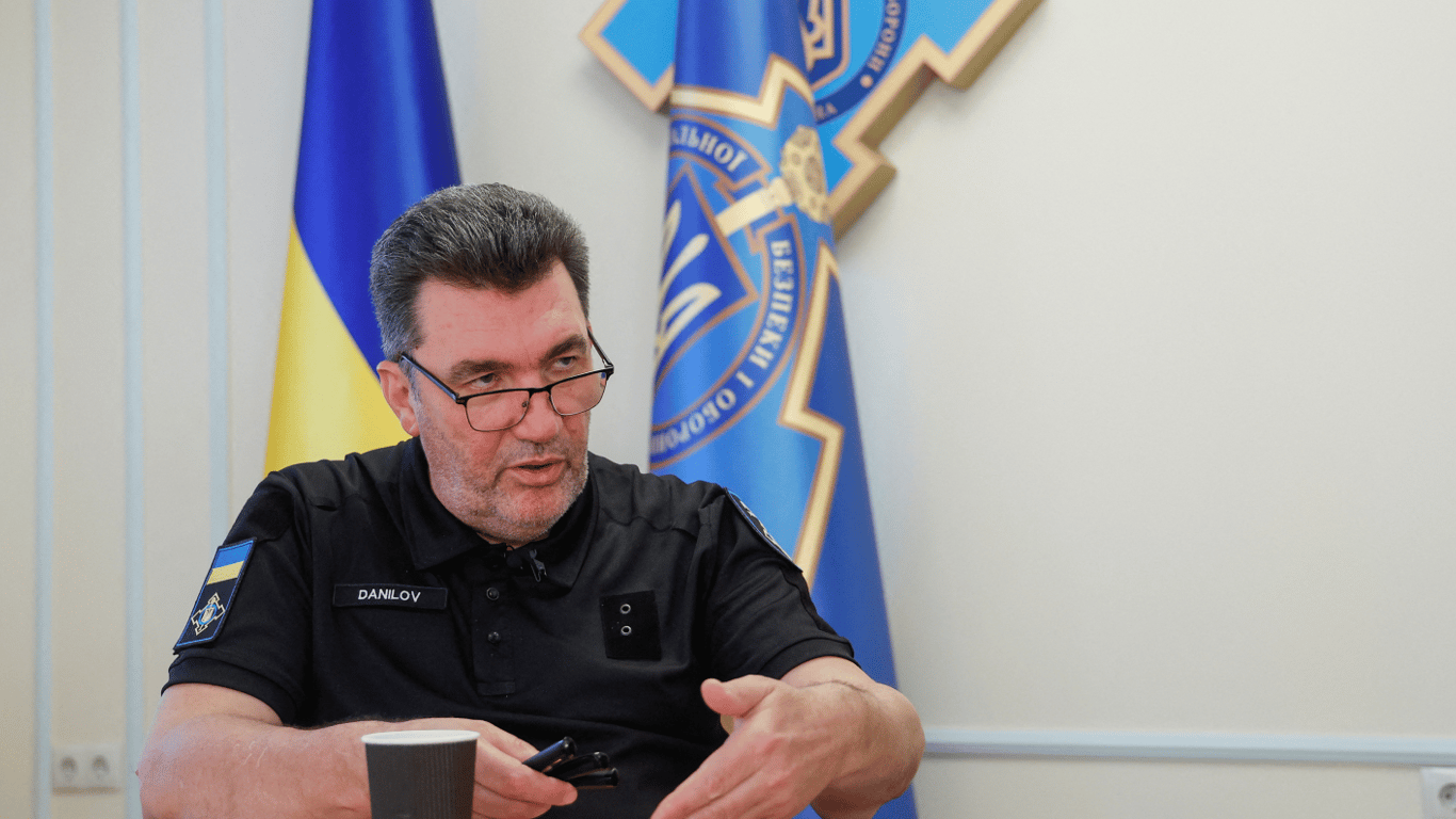 Данилов отреагировал на вбросы РФ о "ранении" Залужного