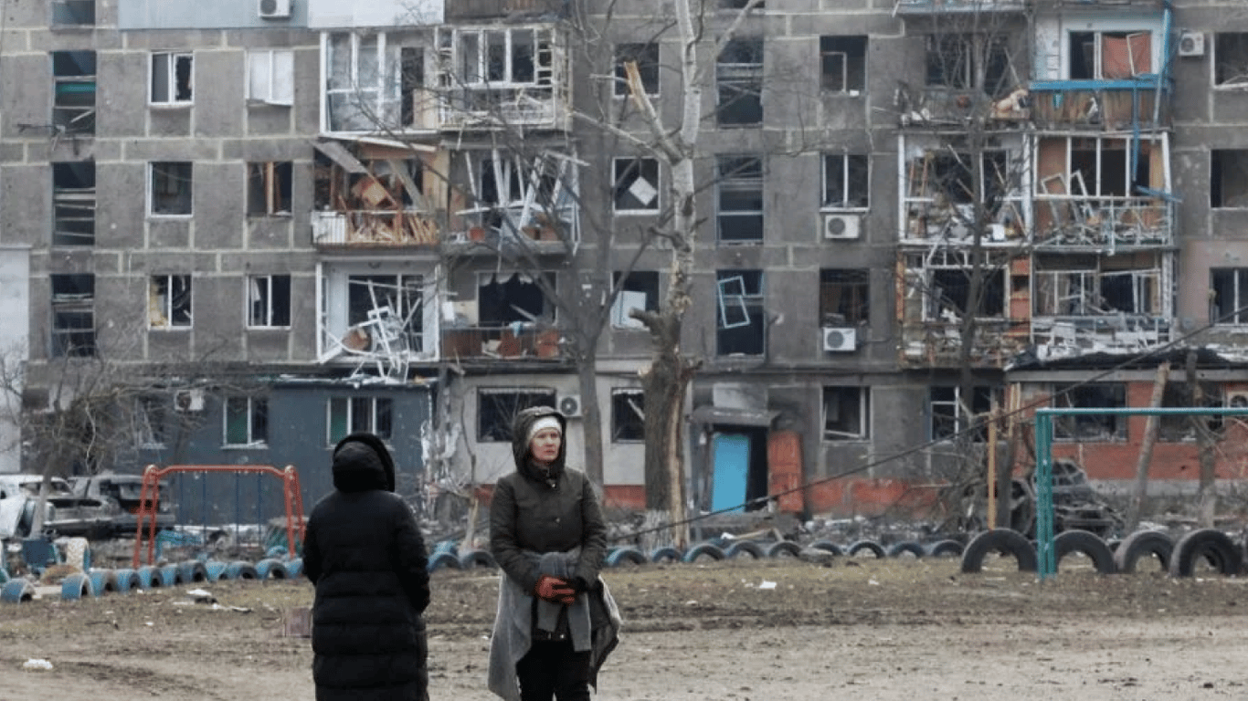 Жителі Маріуполя скаржаться, що будівельники грабують їхні будинки, а "нова" влада не діє