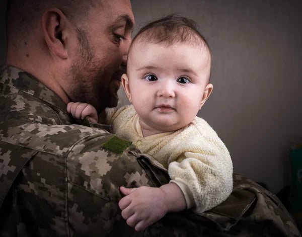 Могут ли мобилизовать мужчину из декретного отпуска