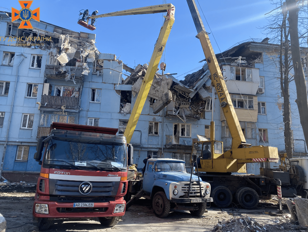 Ракетний удар по будинку у Запоріжжі 2 березня