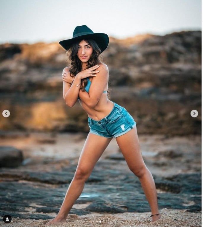 Чоловічий глянець оголосив конкурс на честь легендарної Памели Андерсон - фото 4