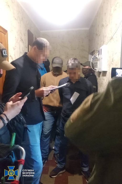 Обыски у интернет-провокатора. Фото: СБУ
