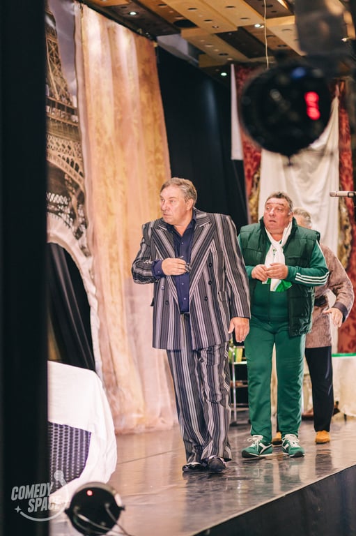 Звезды театра и кино порадовали киевлян спектаклем "Сыграть в дурака" - фото 1