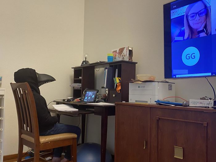 Як діти займаються на дистанційці: смішні фото