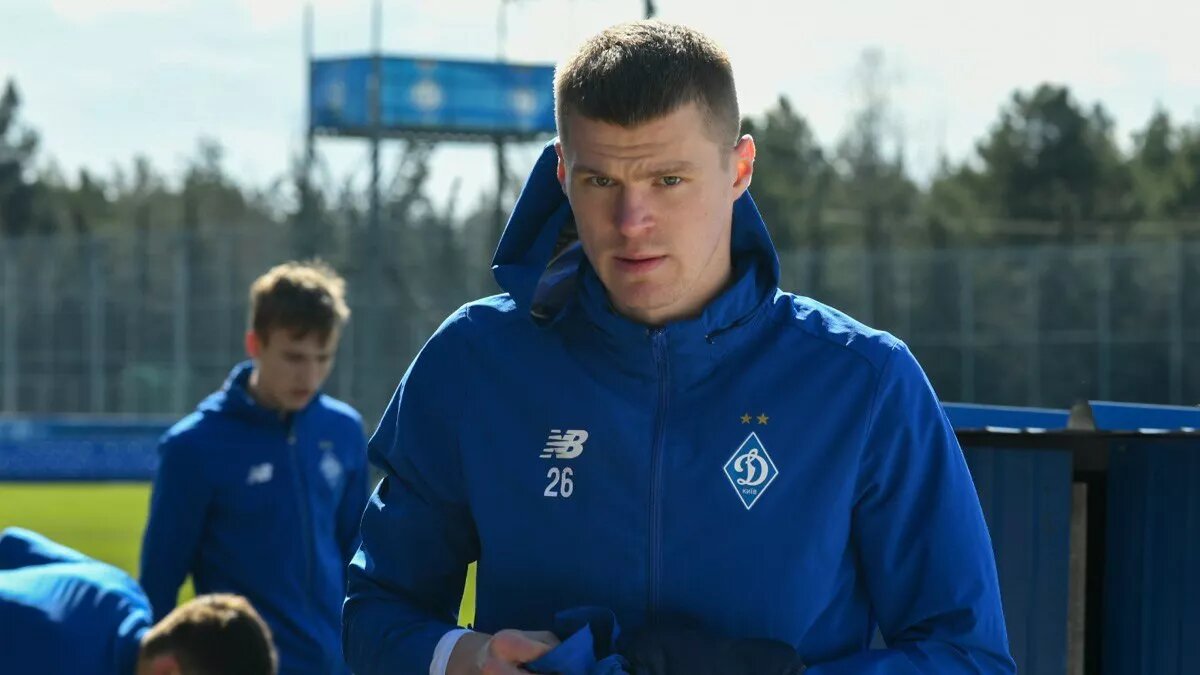 Микита Бурда перейшов у Зорю