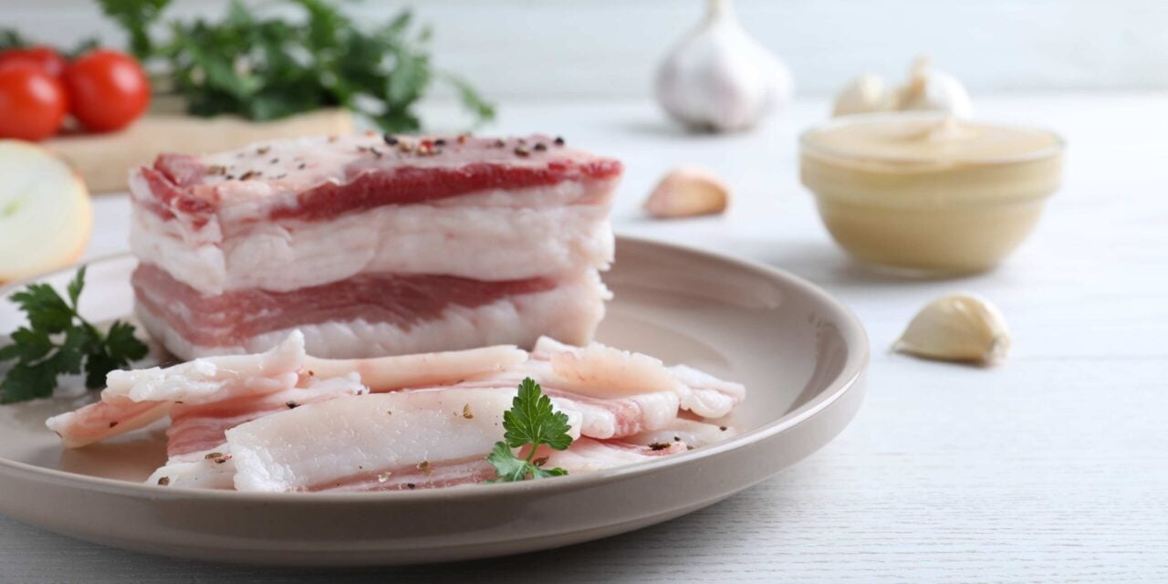 Чому потрібно їсти свіже сало