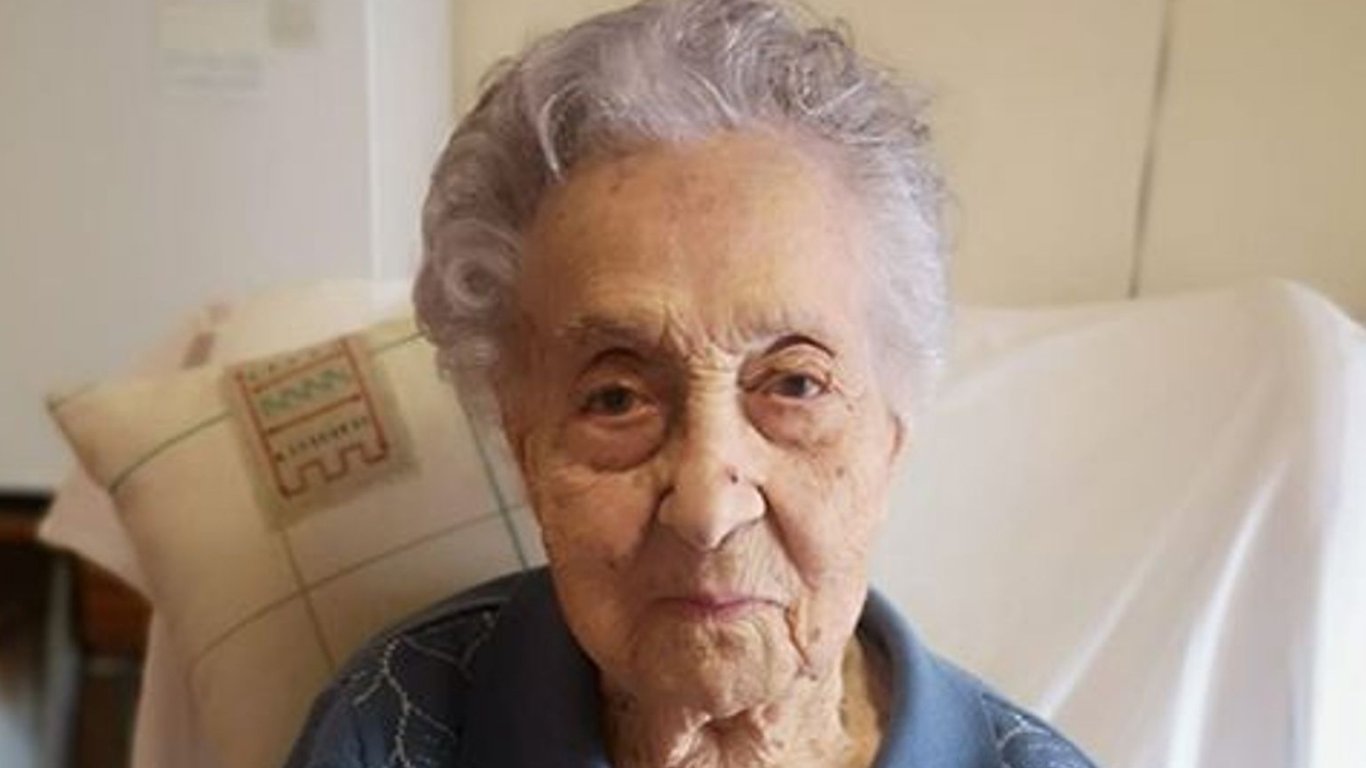 В мире определили самого старого человека — Марии Браньяс Морери 115 лет