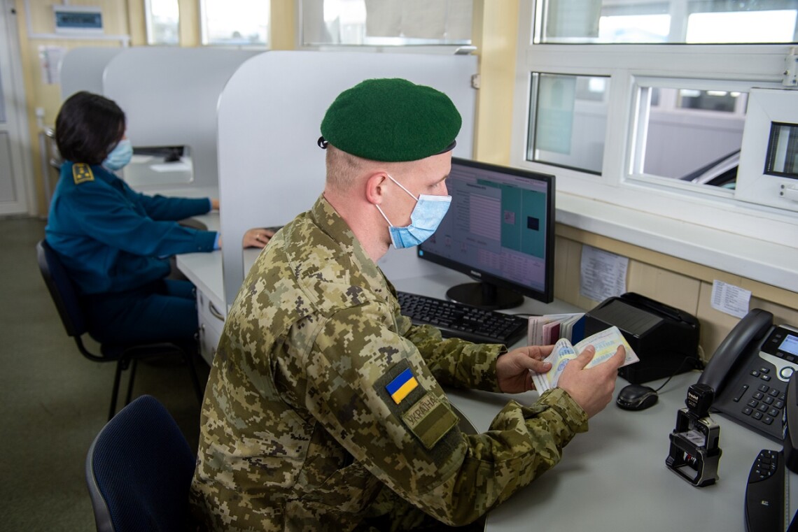 Какие документы обязательно должен иметь автомобиль для пересечения границы