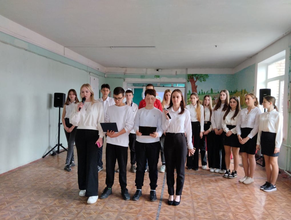 "Движение первых" у Маріуполі