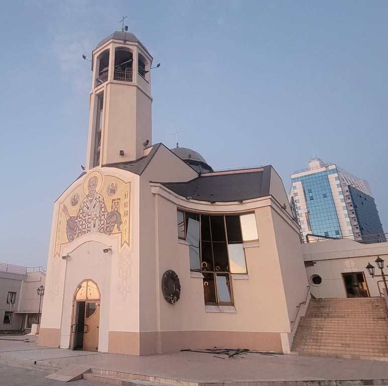 В церкві повилітали вікна. Фото: ОК "Південь"