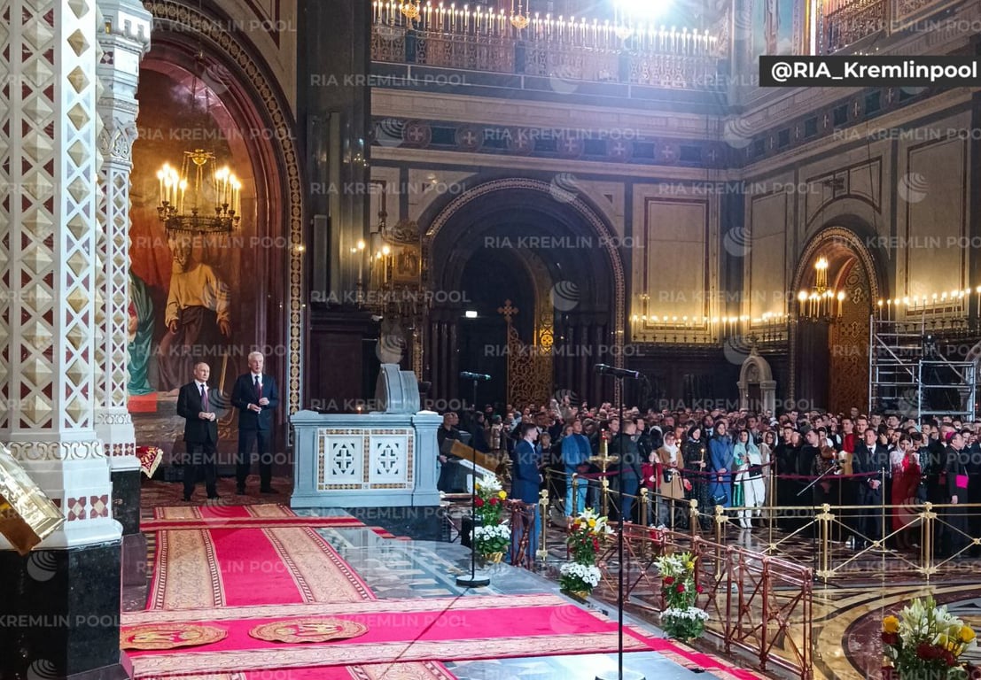 Путін у церкві на великдень 16 квітня 2023