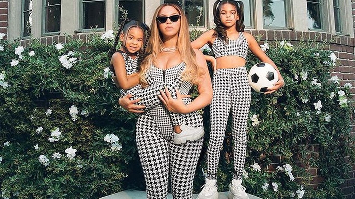 Бейонсе станцювала зі своєю дочкою на одній сцені