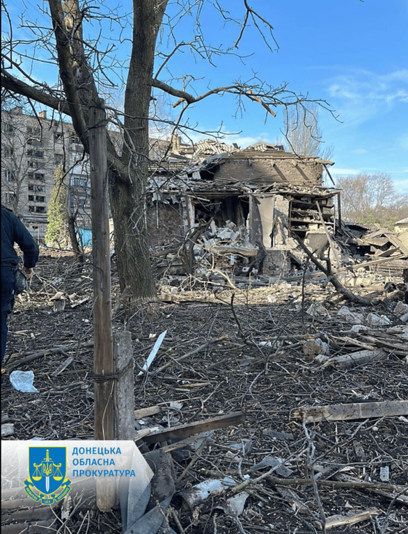 Наслідки обстрілу Донеччини 2 квітня 2023