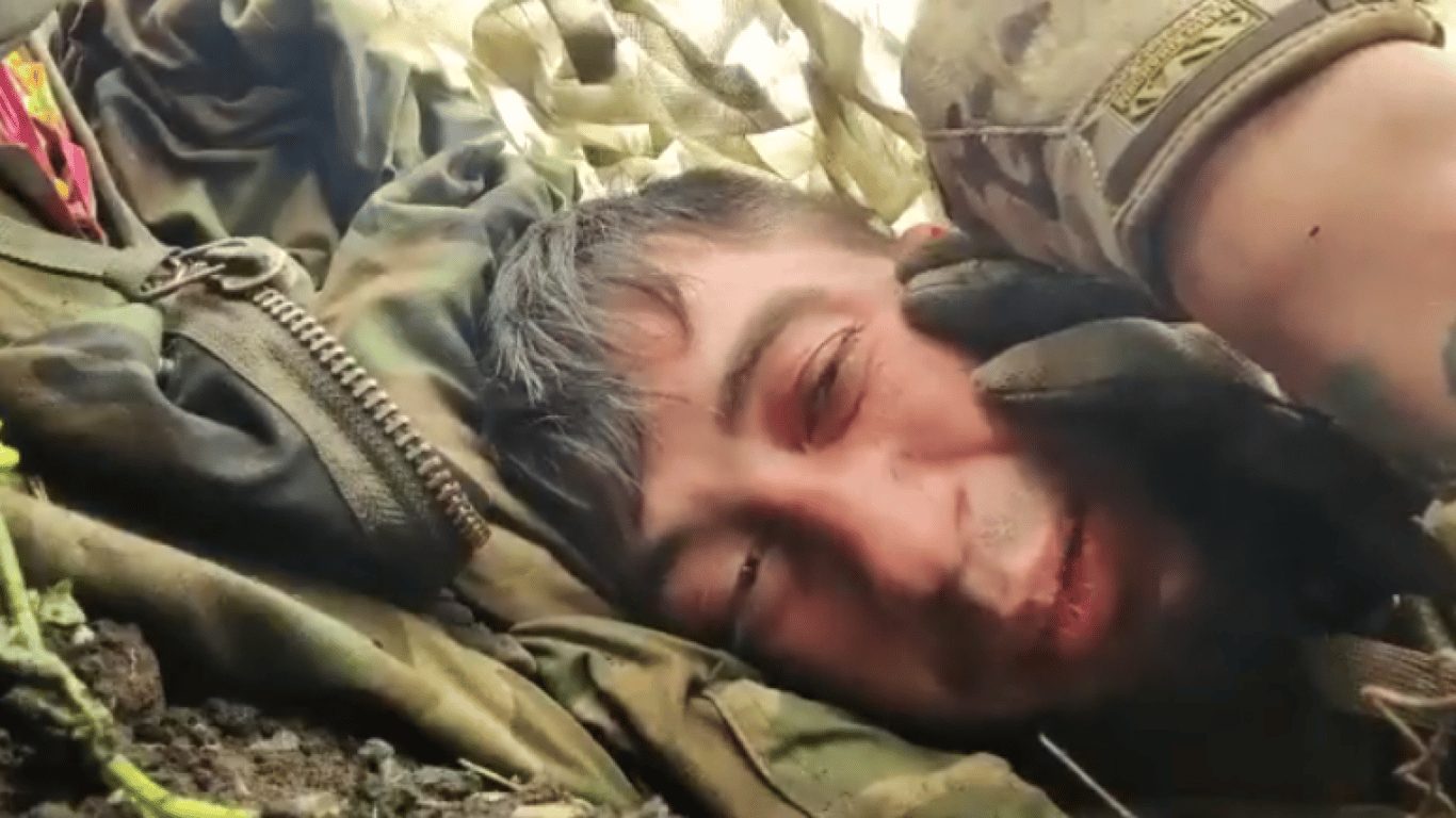 Украинский военный из окопа поздравил отца с днем рождения: видео