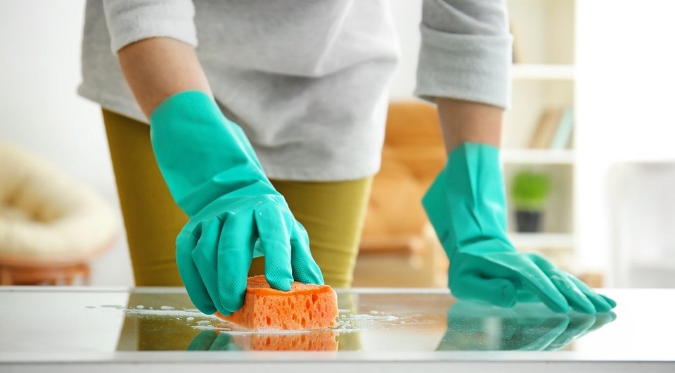 Убирание царапин губкой