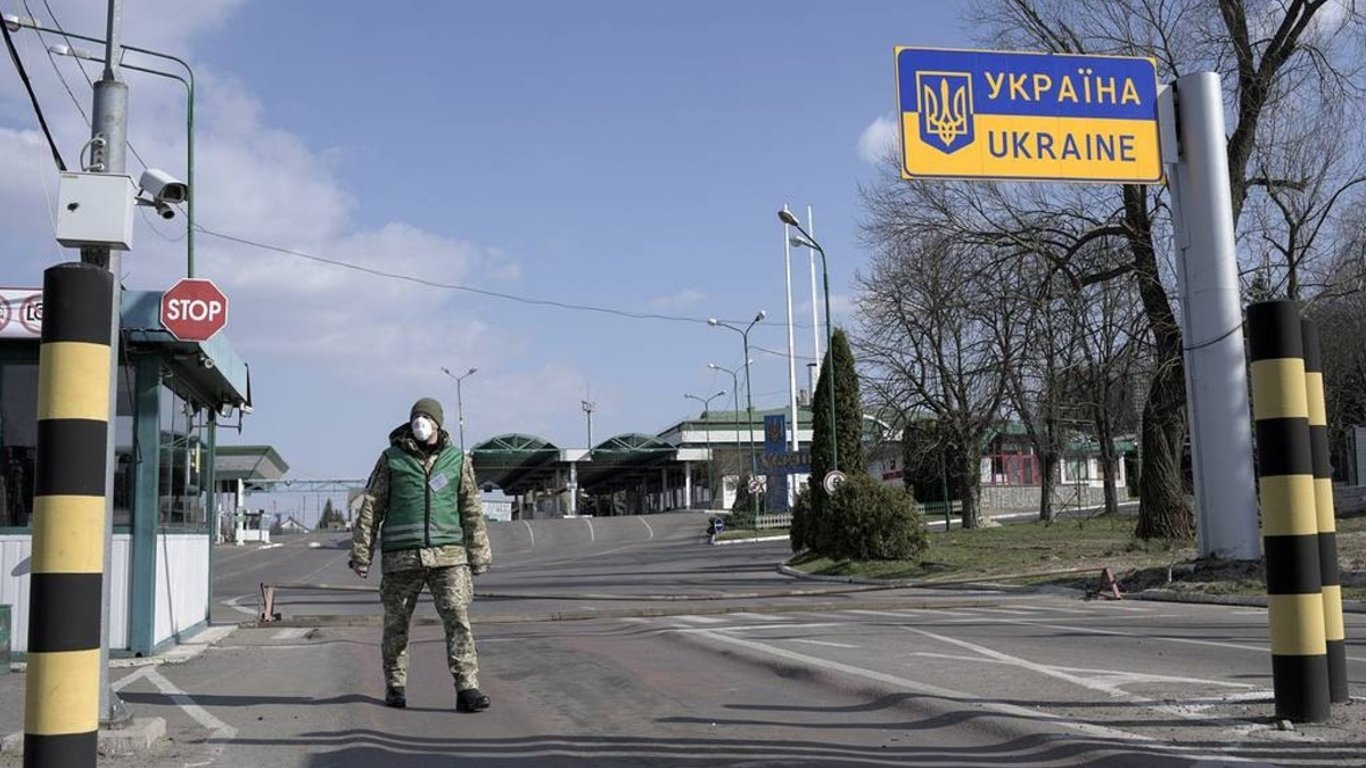 Мужчин призывного возраста, бежавших за границу, будут возвращать в Украину