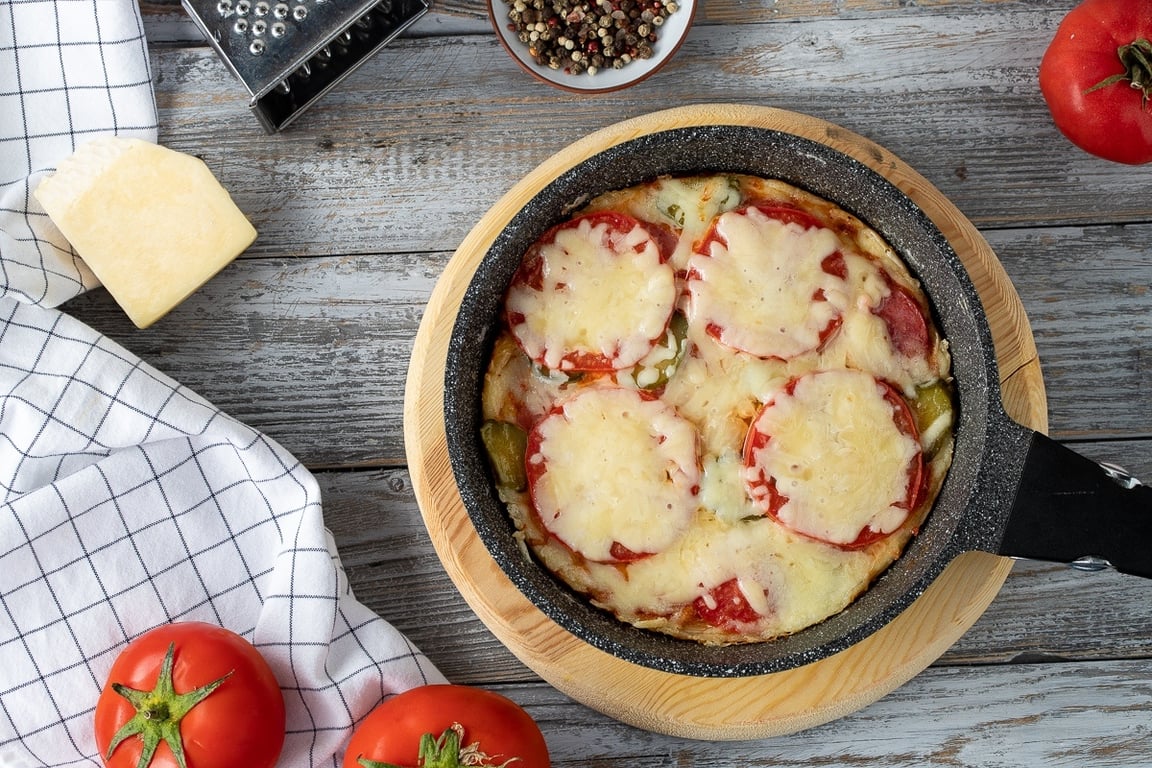 Пицца на сковороде