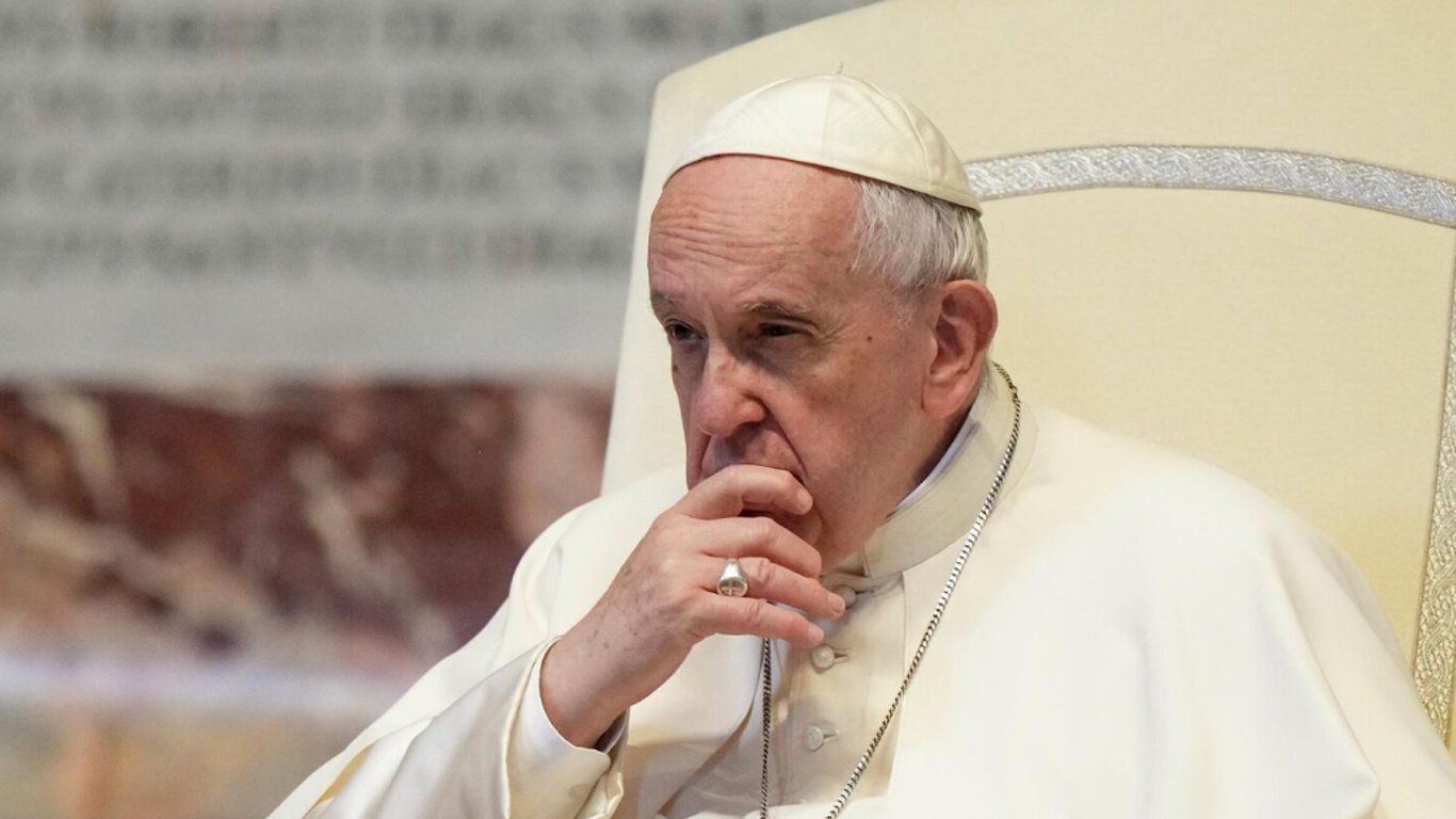 Папу Римского срочно госпитализировали: что известно о болезни