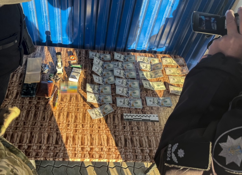 Одесскому пограничнику хотели дать взятку
