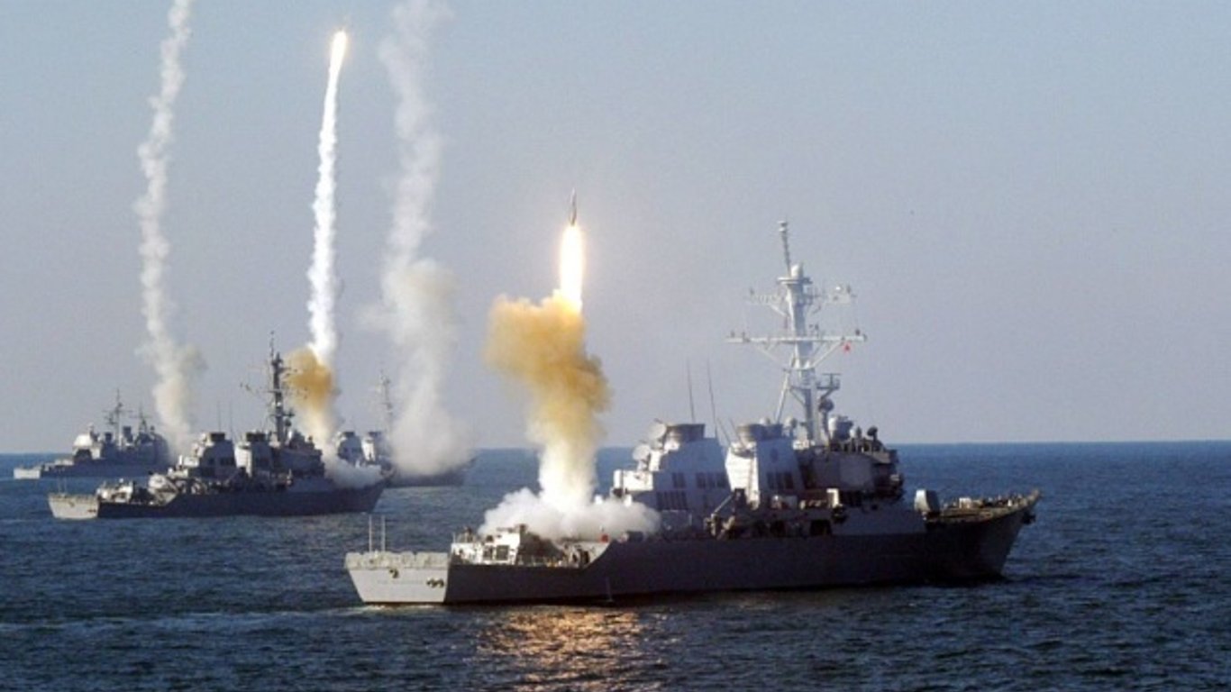 Россияне снова вывели в море ракетоноситель