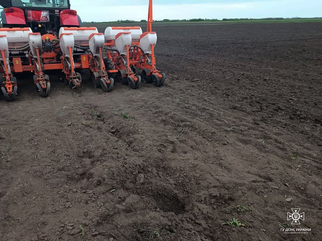 Место происшествия, где подорвался трактор