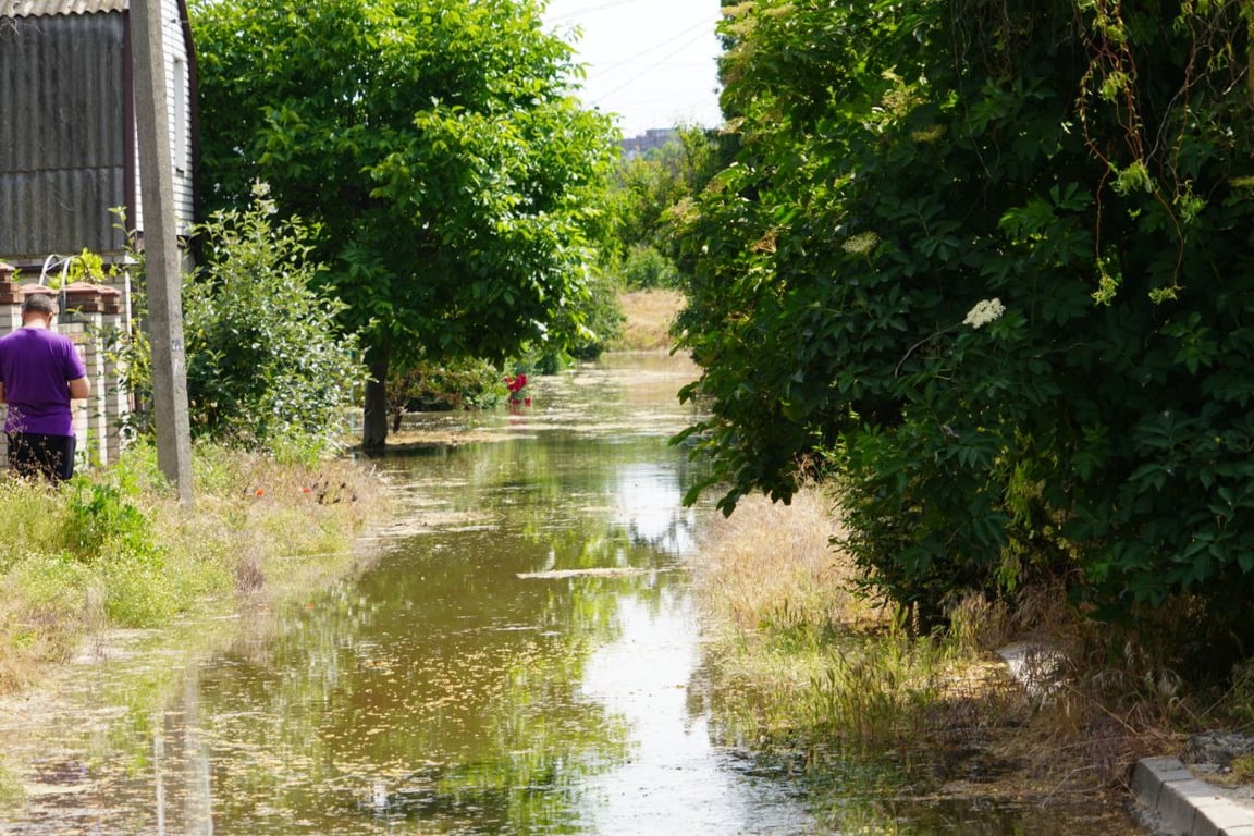 Затоплены улицы в Херсоне, 6 июня 2023г. Фото: Новости. LIVE