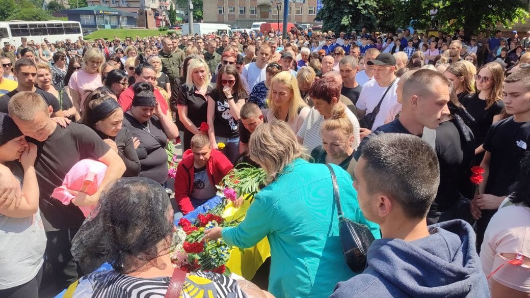 Похороны нацгвардейца, которого сбил судья на блокпосте в Киеве