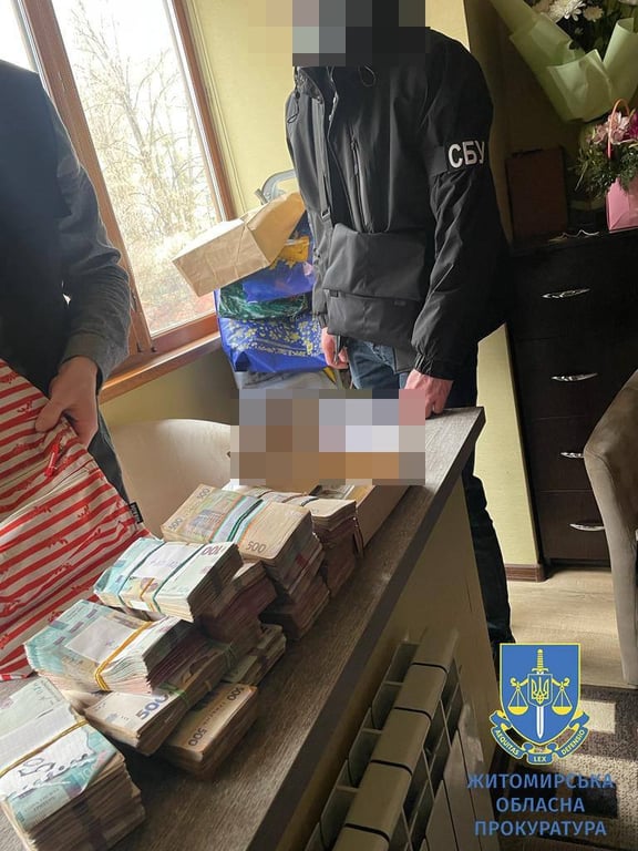 Підпільний цех з виробництва електронних цигарок