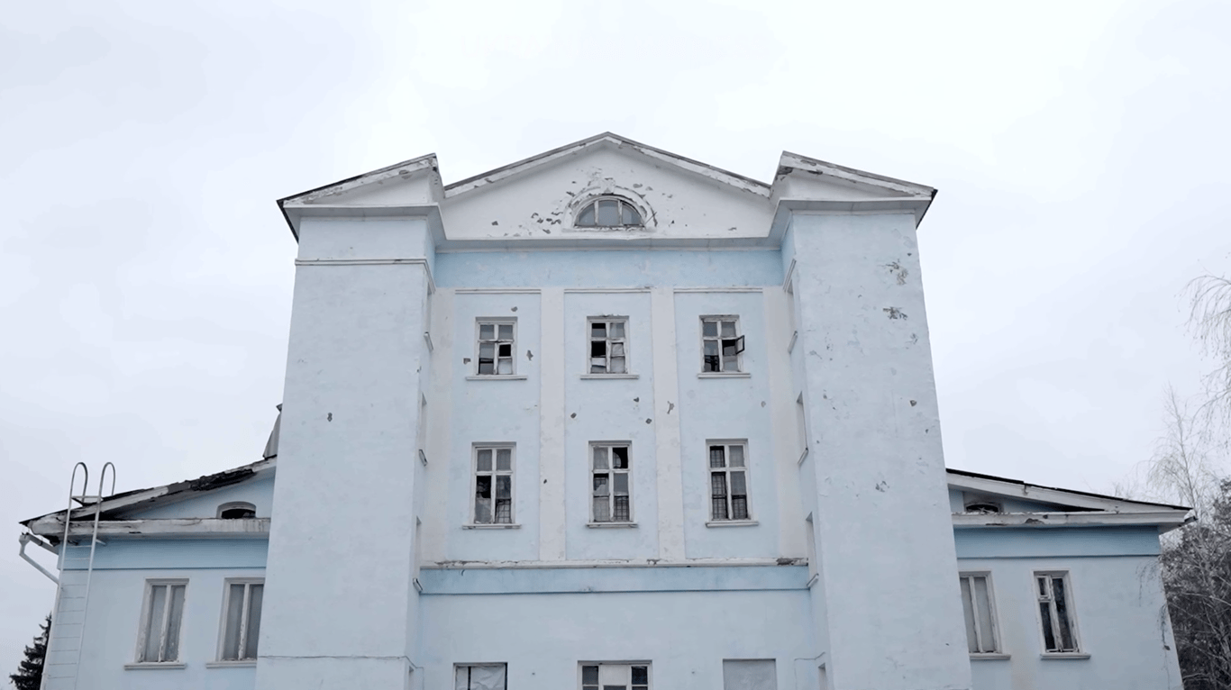 як живе прифронтовий Часів Яр