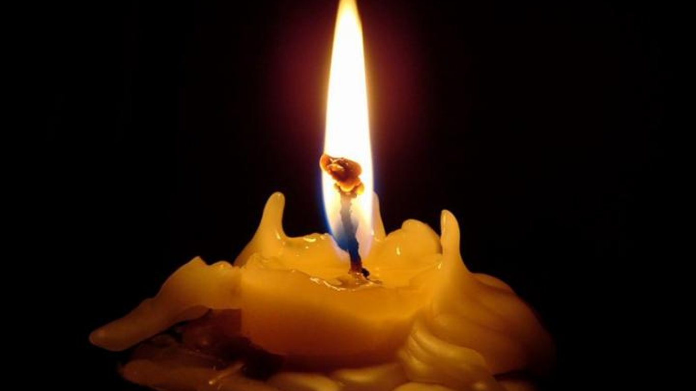 В Одесі необережне поводження зі свічкою забрало життя у жінки