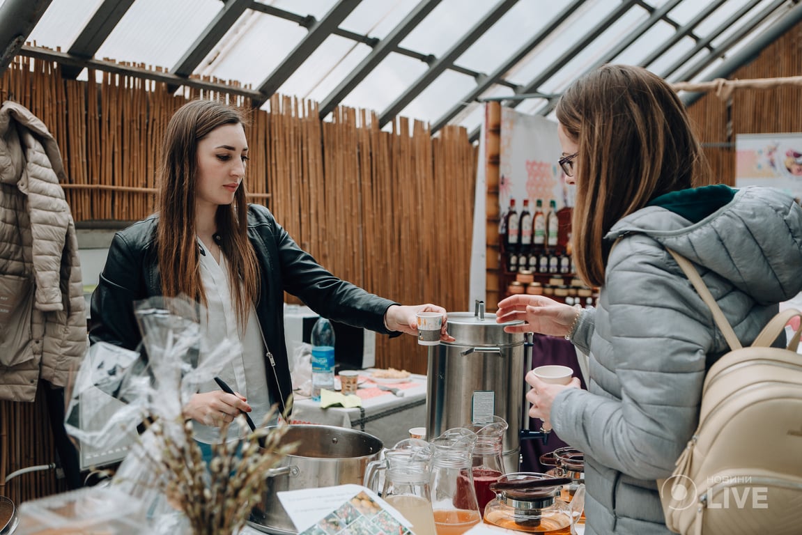 Весенний вернисаж в ботаническом саду Киева