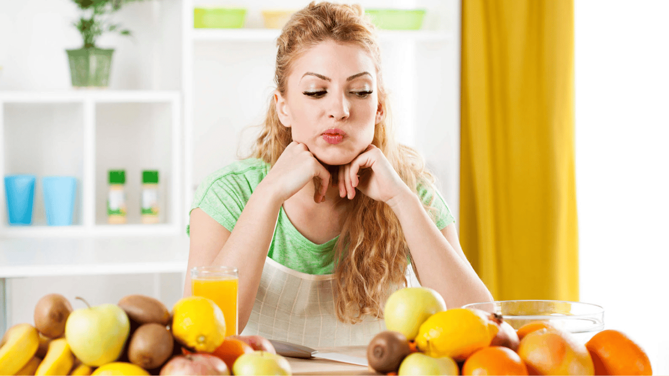 Этот фрукт помогает снизить сахар и плохой холестерин: кому и сколько есть
