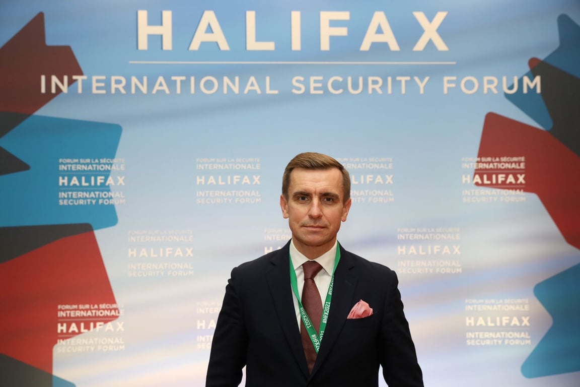 Костянтин Єлісєєв