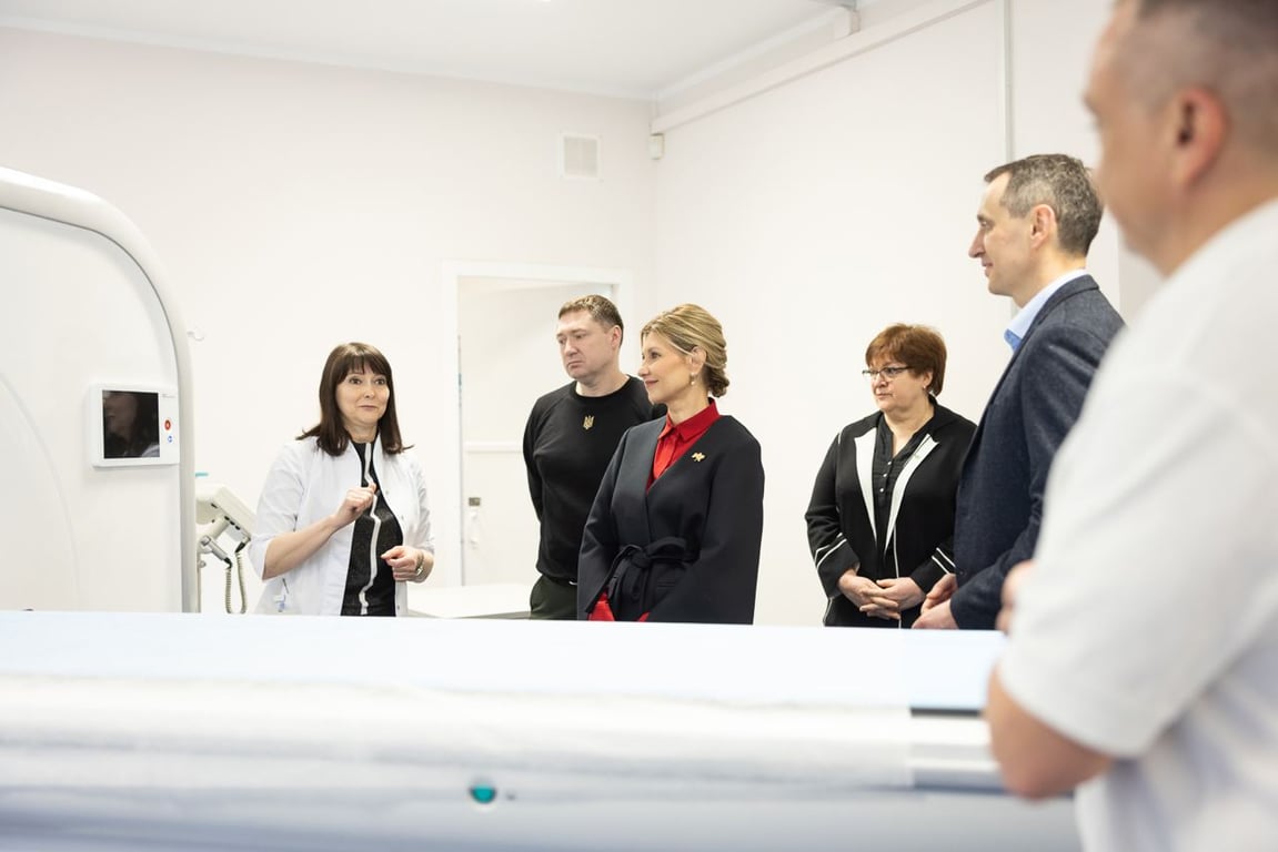 Олена Зеленська разом із міністром охорони здоров’я України Віктором Ляшком відвідали  Клініку психічного здоров’я дітей, підлітків та молоді ЗУСДМЦ. Фото: Олена Зеленська